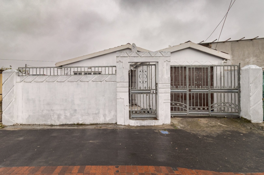 3 Bedroom Property for Sale in Delft South Western Cape